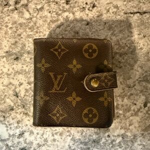 Louis Vuitton Compact Zip Monogram Wallet